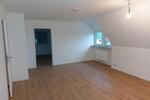 Dachgeschoßwohnung Augsburg Lechhausen - 3.5 Zimmer, 82 m&sup2;, 1.200&euro; | Angebot:26700380