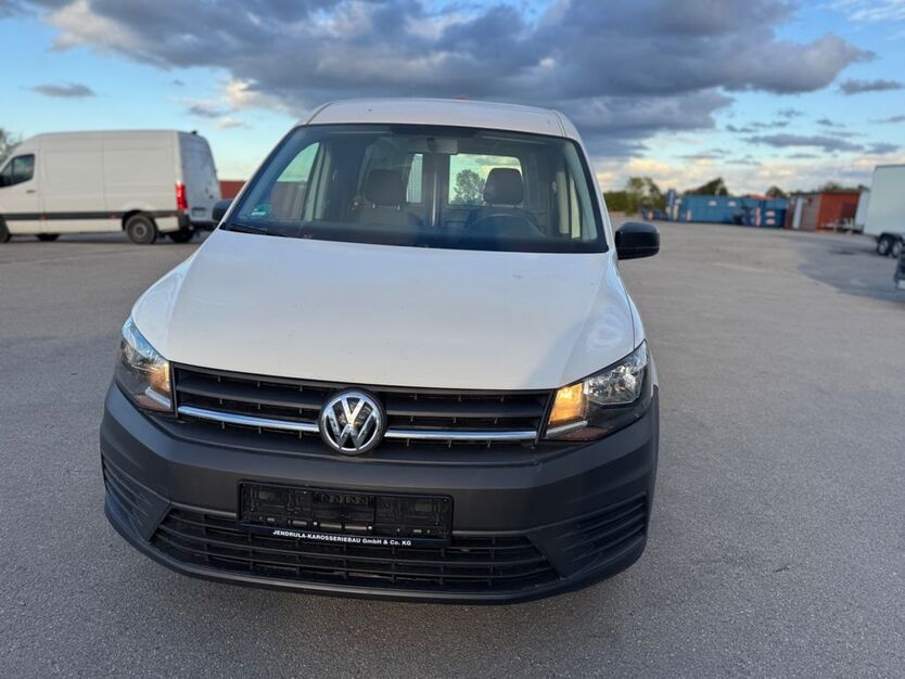 VW Caddy Maxi 94.000 km 15.500 € Augsburg 86199
