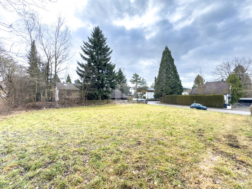 WINDISCH IMMOBILIEN: Gut geschnittenes und sonniges Baugrundstück in ländlicher Idylle zimmer