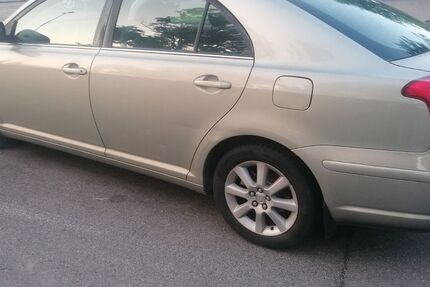 Toyota Avensis 320.000 km 2.690 &euro; Augsburg 86167