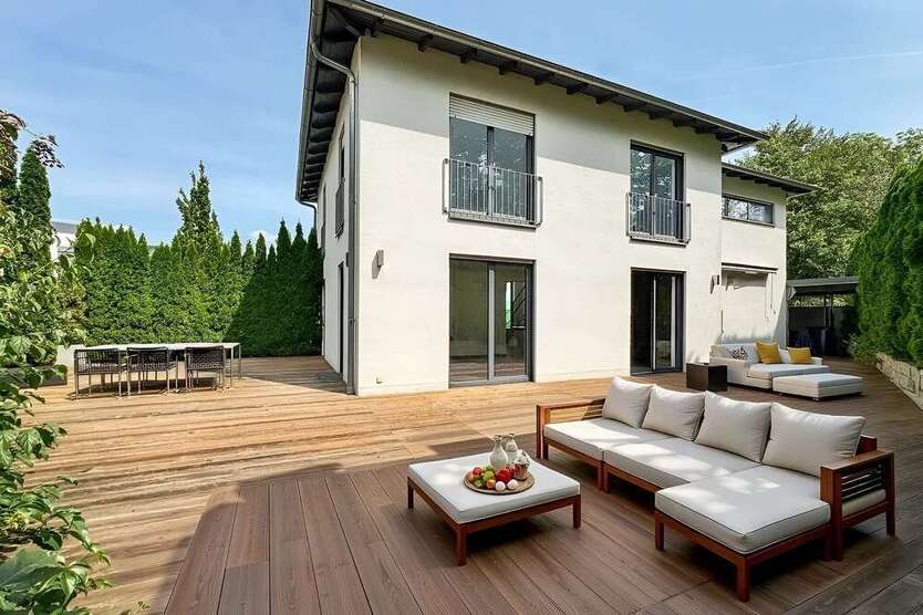 Haus zum Kaufen in Augsburg 1.200.000 € 161 m²