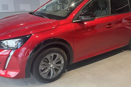 Peugeot 208 12.500 km 18.850 &euro; Augsburg 86179