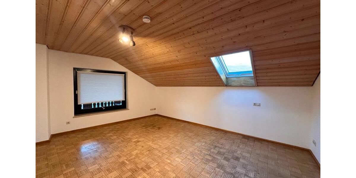 Dachgeschoßwohnung Eurasburg - 2 Zimmer, 73 m&sup2;, 680&euro; | Angebot:26592605