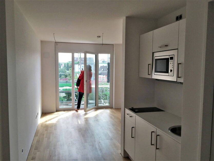 Helles Appartment 24qm mit Balkon im Textilviertel
