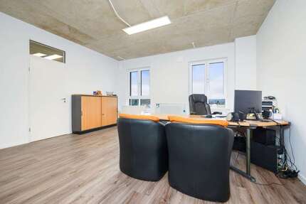 Büro in Neusäß 734,58 € 66.78 m²