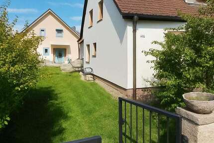 Haus zum Kaufen in Augsburg 480.000 € 120 m² 5 zimmer