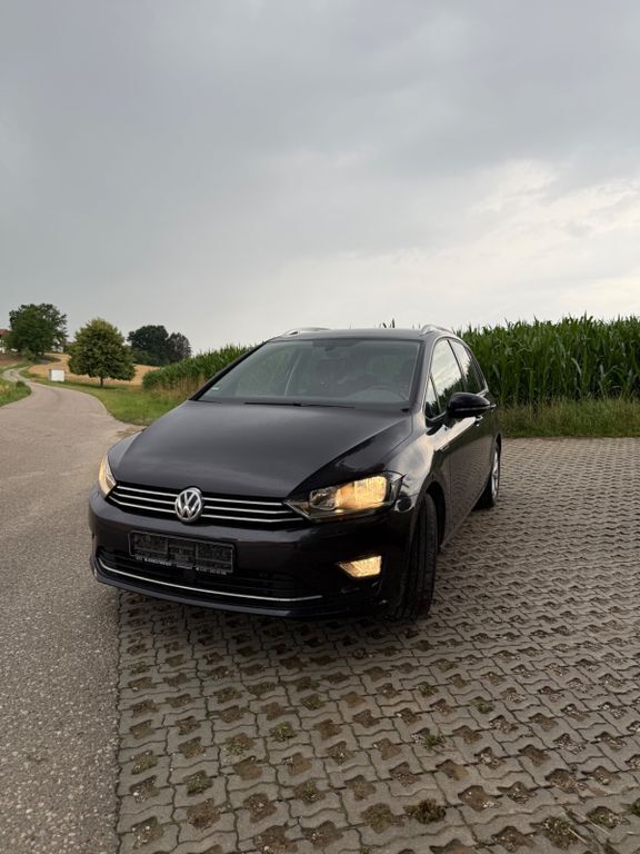 VW Golf Sportsvan 129.500 km 15.100 € Aichach 86551
