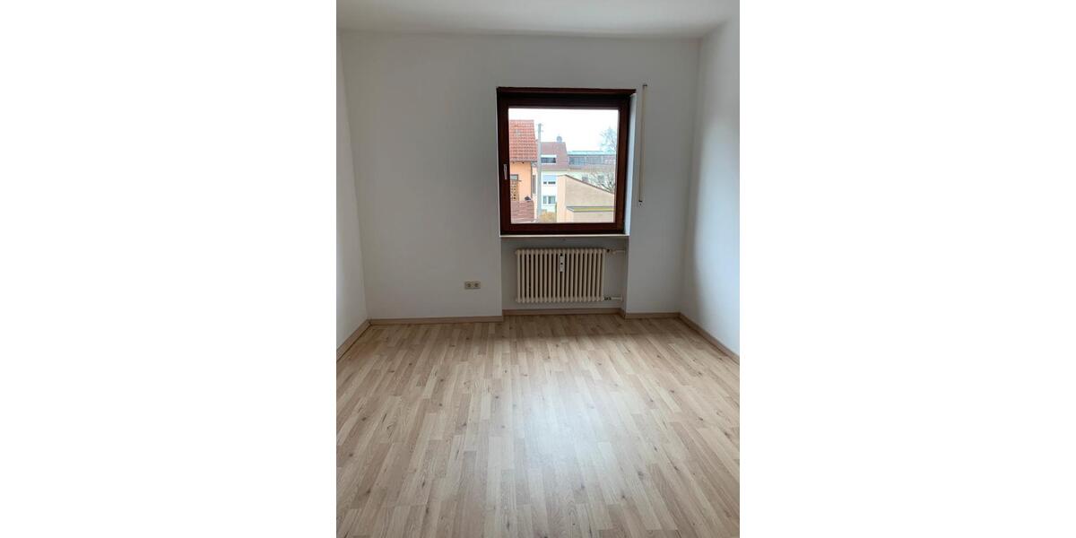 Etagenwohnung Gersthofen - 4 Zimmer, 85 m&sup2;, 1.400&euro; | Angebot:25945335