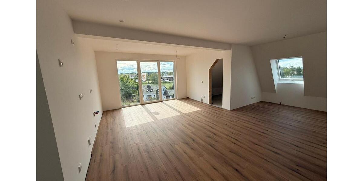 Dachgeschoßwohnung Buttenwiesen - 4 Zimmer, 100 m&sup2;, 1.050&euro; | Angebot:26646629