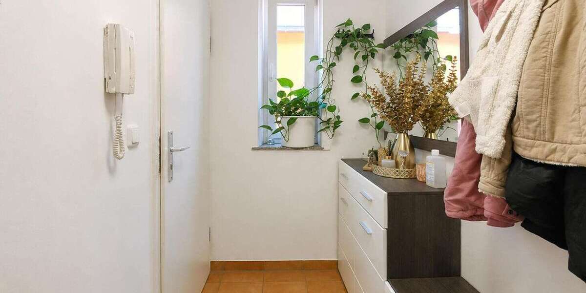 Einfamilienhaus Augsburg Oberhausen - 9 Zimmer, 155 m&sup2;, 609.000&euro; | Angebot:27211315