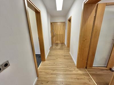 RENOVIERT, MODERN UND GROßZÜGIG - Erdgeschoßwohnung Neusäß | Angebot:25339258