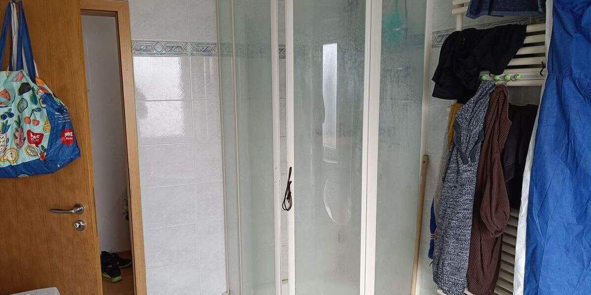 Etagenwohnung Augsburg Kriegshaber - 4 Zimmer, 101 m&sup2;, 275.000&euro; | Angebot:25898640