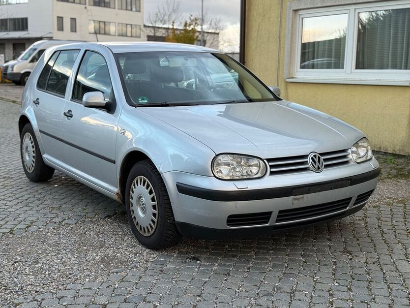 VW Golf 109.000 km 2.200 € Augsburg 86165