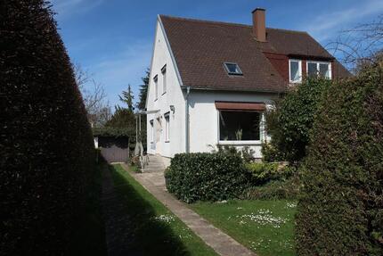 Zentral gelegnes Idyll mit viel Grün für die ganze Familie 9 zimmer