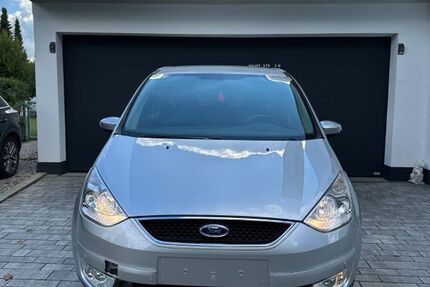 Ford Galaxy 151.000 km 5.200 € Dasing 86453