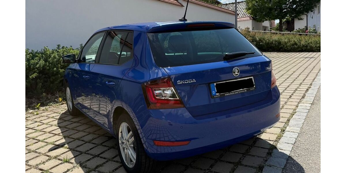 Skoda Fabia 33.471 km 14.800 &euro; Hurlach 86857