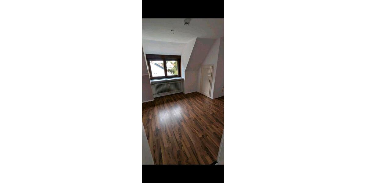 Dachgeschoßwohnung Adelsried - 3 Zimmer, 73 m&sup2;, 830&euro; | Angebot:26303038