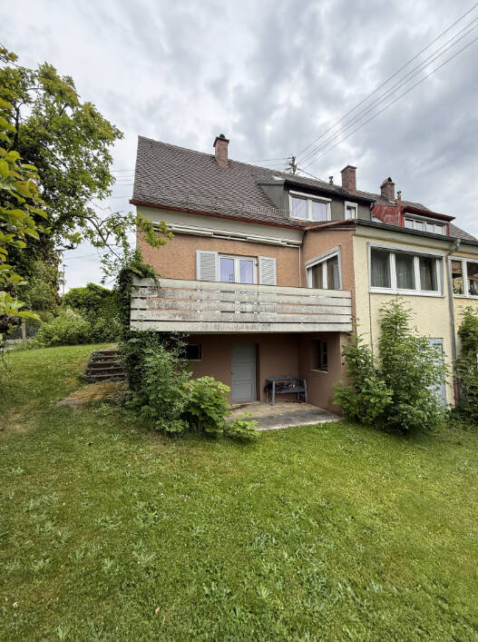 KNIPFER`S ImmobilieNSCHÄTZE - Renovierungsbedürftige DHH mit Garage in Diedorf zum Kauf
