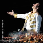 Queen Classical mit der Band MerQury, großem Orchester & Chor