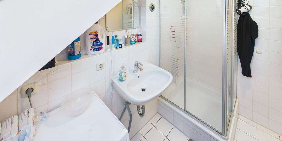 Attraktive DG-Wohnung mit solider Vermietung - 2-Zimmer-Wohnung in Augsburg Lechhausen - 2- Augsburg Lechhausen | Angebot:25960329