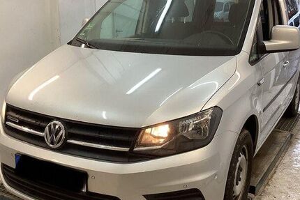 VW Caddy 132.852 km 8.211 &euro; Peutenhausen 86565