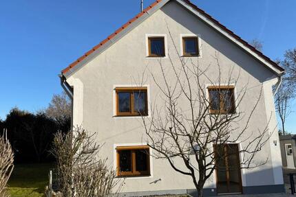 Haus Steindorf - 6 Zimmer, 153 m&sup2;, 1.500&euro; | Angebot:25969563