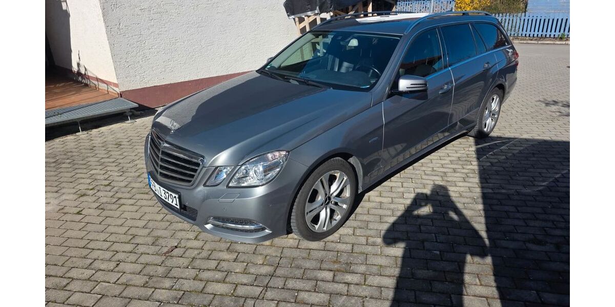 Mercedes-Benz 250 351.632 km 4.900 &euro; ADELSHOFEN, KR FUERSTENFELDBRUCK 82276
